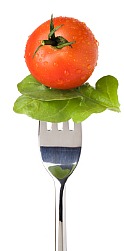 tomato and lettuce on fork; vegetarian diet tips